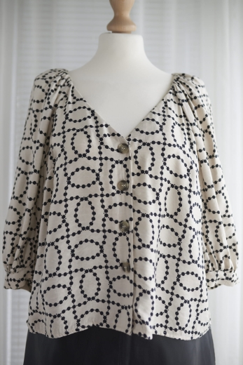 "Kłębiąca się myśl" bluzka H&M 80% wiskoza - L / 40