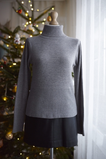 "Szary klasyk" sweter 70% wełna - S / 36