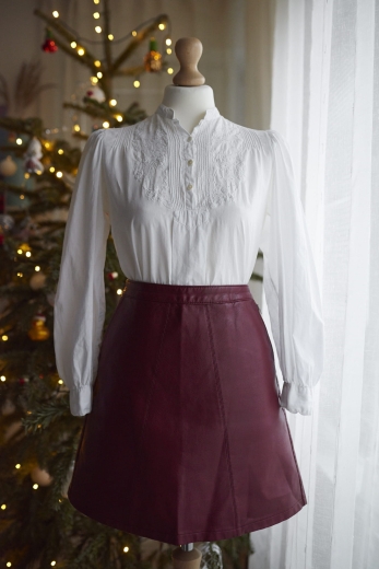 "Poetyka" koszula vintage z haftmi 100% bawełna - S / 36