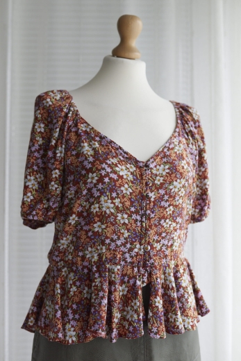 "Romantyczka" bluzka 100% wiskoza - M / 38 - L / 40