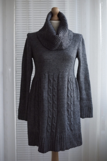 "Miłośniczka Sci-Fi" tunika / sukienka 40% wełna - XS / 34 - S / 36
