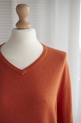 009_sweter_marchewkowy_002.jpg