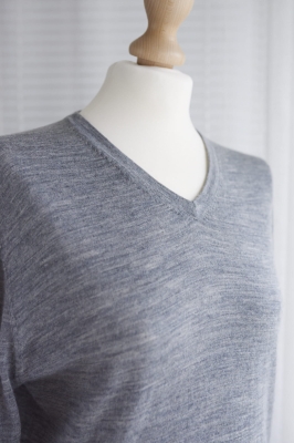 12-01-srodmiescie-szary-sweter-merino_04.jpg