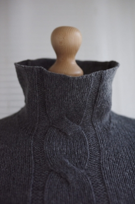 12-05_marc-o-polo-wełniany_sweter_merino_04.jpg