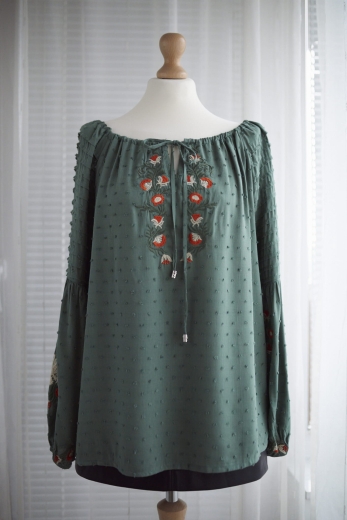 "Oczekiwanie na wiosnę" bluzka Solitaire 100% wiskoza - XL / 42 - XXL / 44